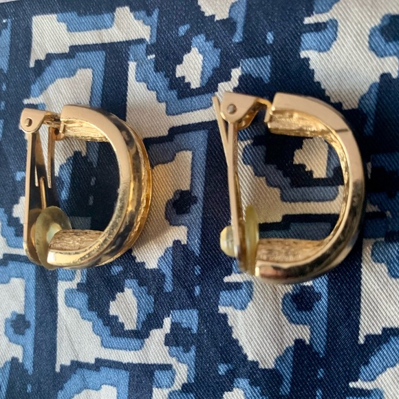 DIOR Earrings - Picture 4 of 4
